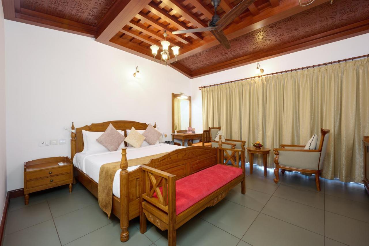 Gokulam Grand Resort & Spa, 库玛拉孔 外观 照片