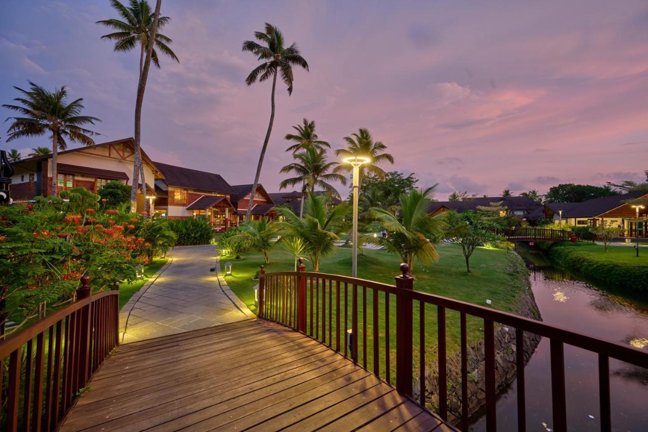 Gokulam Grand Resort & Spa, 库玛拉孔 外观 照片