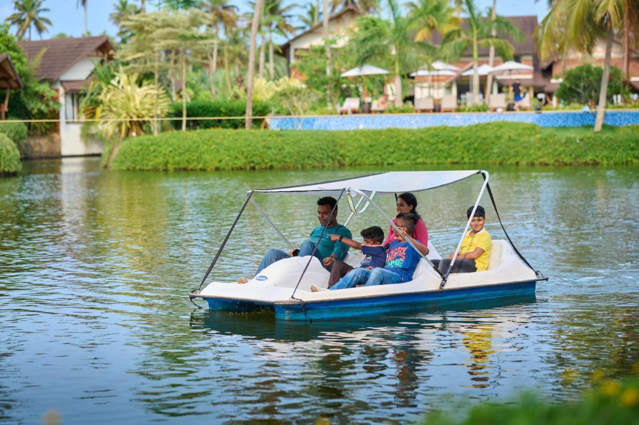 Gokulam Grand Resort & Spa, 库玛拉孔 外观 照片