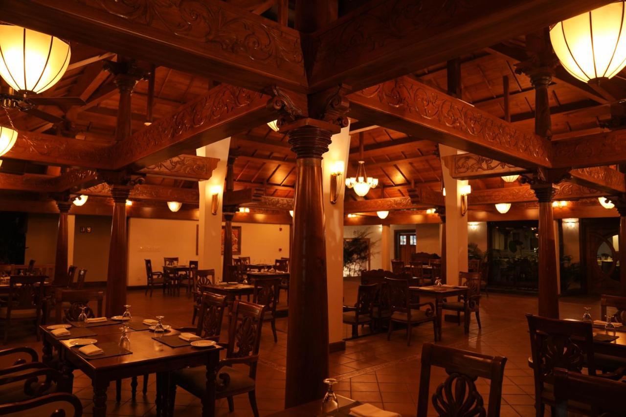 Gokulam Grand Resort & Spa, 库玛拉孔 外观 照片