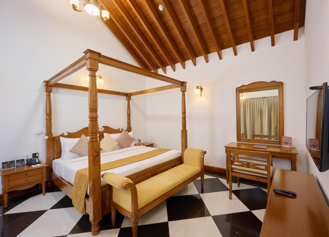 Gokulam Grand Resort & Spa, 库玛拉孔 外观 照片